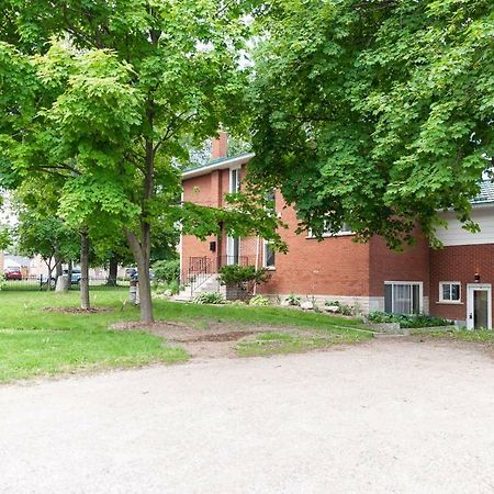 Entire 2 Bedroom Apartment Uptown Waterloo - E1 Zewnętrze zdjęcie