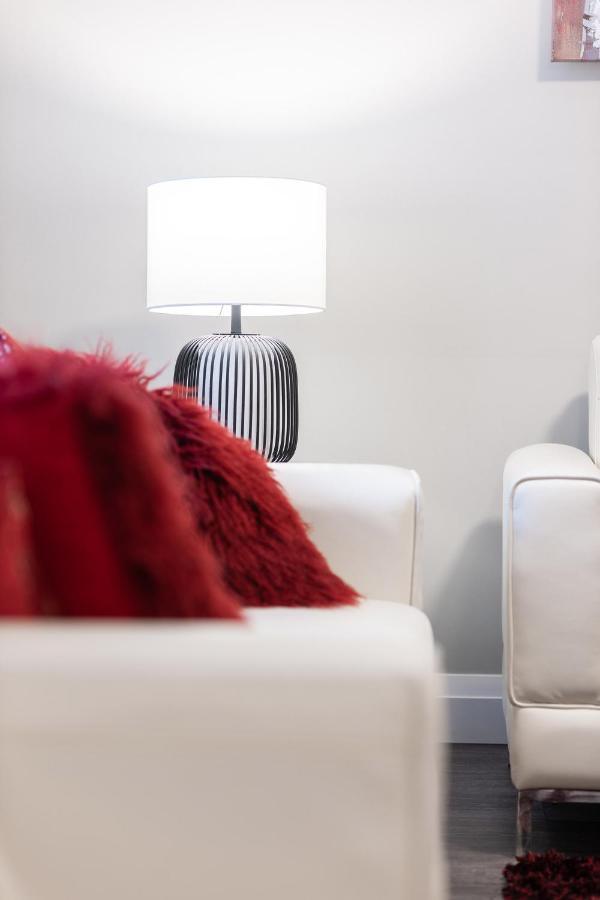 Entire 2 Bedroom Apartment Uptown Waterloo - E1 Zewnętrze zdjęcie
